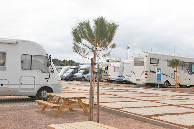 Marquesina aparcamiento caravanas en Castellón - Parkings Castelló