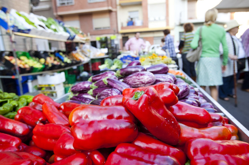 Pimientos rojos de una parada del mercadillo del viernes